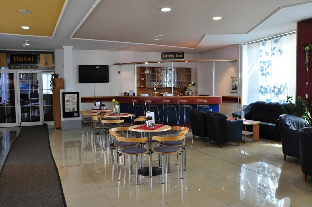 Tatra Hotel Poprad Buitenkant foto