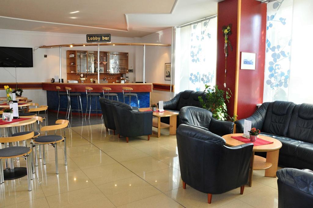 Tatra Hotel Poprad Buitenkant foto